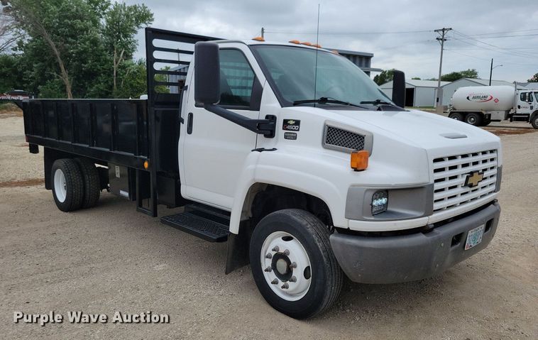 image for item DN6337 2005 Chevrolet C4500  dump flatbed truck