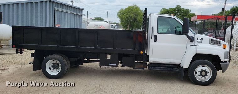 image for item DN6337 2005 Chevrolet C4500  dump flatbed truck