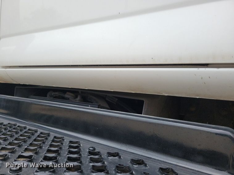 image for item DN6337 2005 Chevrolet C4500  dump flatbed truck