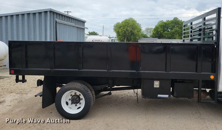 image for item DN6337 2005 Chevrolet C4500  dump flatbed truck