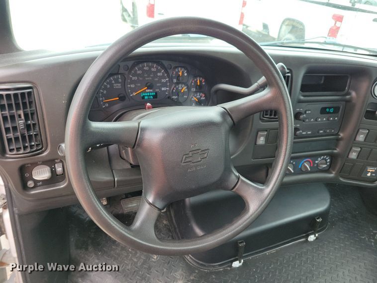 image for item DN6337 2005 Chevrolet C4500  dump flatbed truck