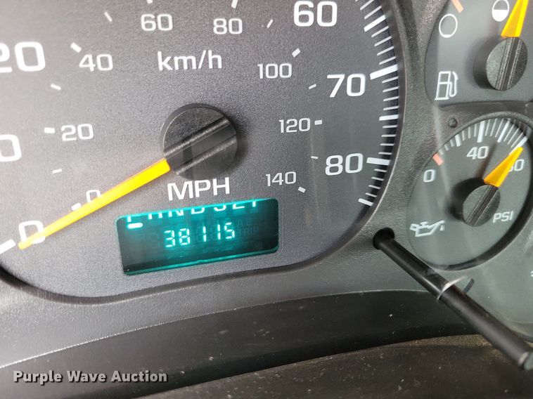 image for item DN6337 2005 Chevrolet C4500  dump flatbed truck