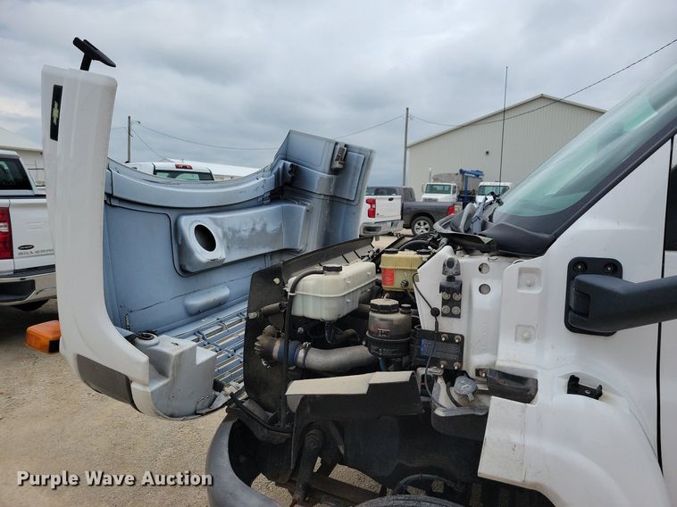 image for item DN6337 2005 Chevrolet C4500  dump flatbed truck