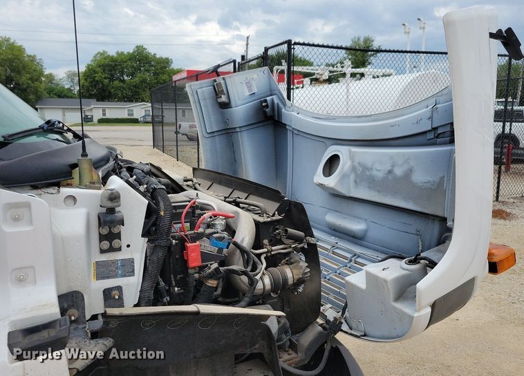 image for item DN6337 2005 Chevrolet C4500  dump flatbed truck