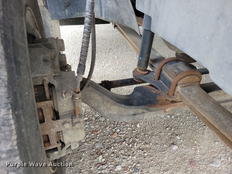 image for item DN6337 2005 Chevrolet C4500  dump flatbed truck