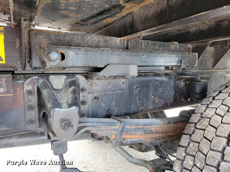 image for item DN6337 2005 Chevrolet C4500  dump flatbed truck