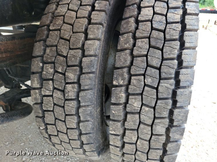 image for item DN6337 2005 Chevrolet C4500  dump flatbed truck