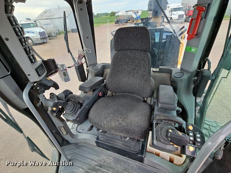 image for item DO2856 2014 Caterpillar 12M2 AWD VHP Plus  motor grader