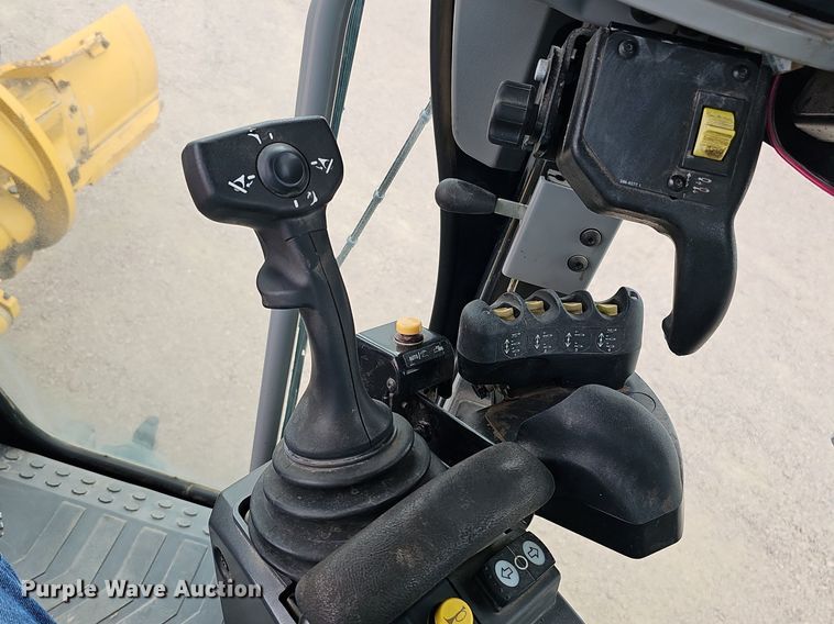 image for item DO2856 2014 Caterpillar 12M2 AWD VHP Plus  motor grader