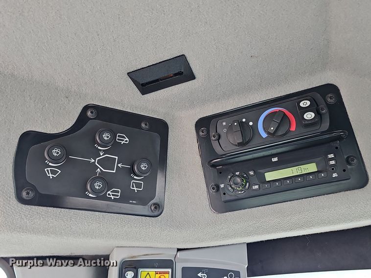 image for item DO2856 2014 Caterpillar 12M2 AWD VHP Plus  motor grader