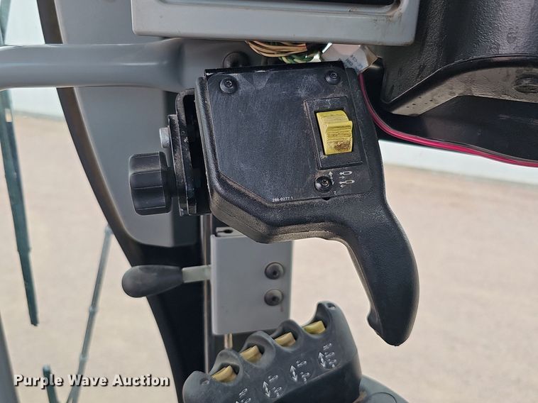 image for item DO2856 2014 Caterpillar 12M2 AWD VHP Plus  motor grader