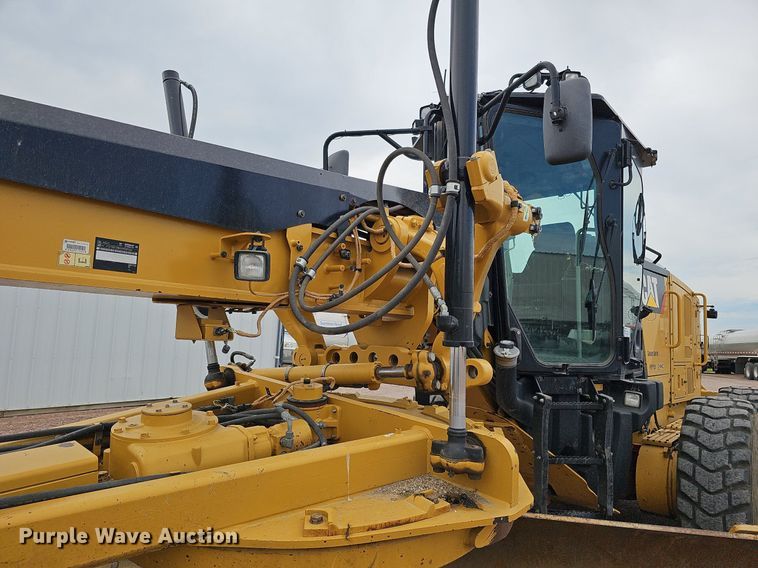 image for item DO2856 2014 Caterpillar 12M2 AWD VHP Plus  motor grader