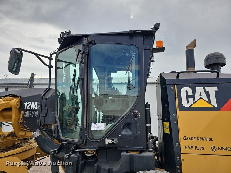 image for item DO2856 2014 Caterpillar 12M2 AWD VHP Plus  motor grader
