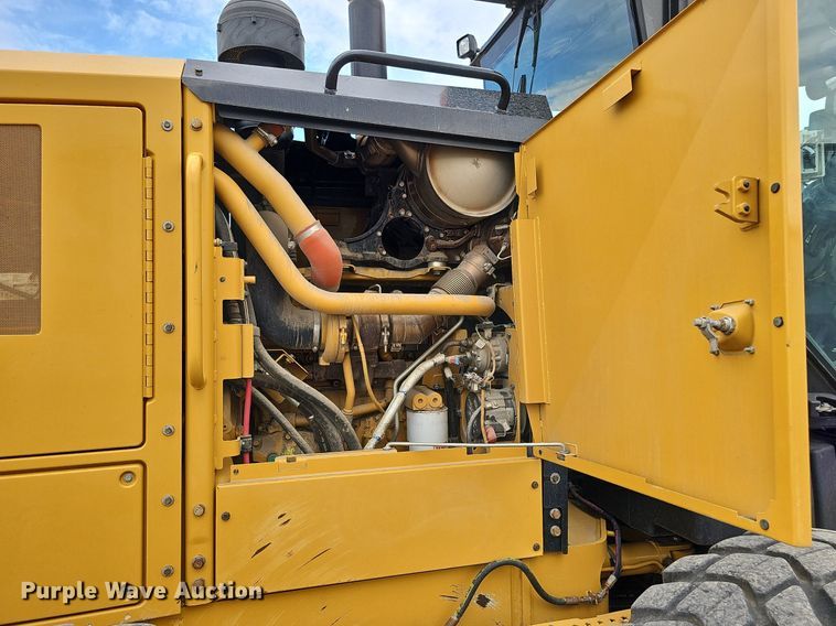image for item DO2856 2014 Caterpillar 12M2 AWD VHP Plus  motor grader