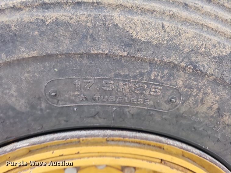 image for item DO2856 2014 Caterpillar 12M2 AWD VHP Plus  motor grader