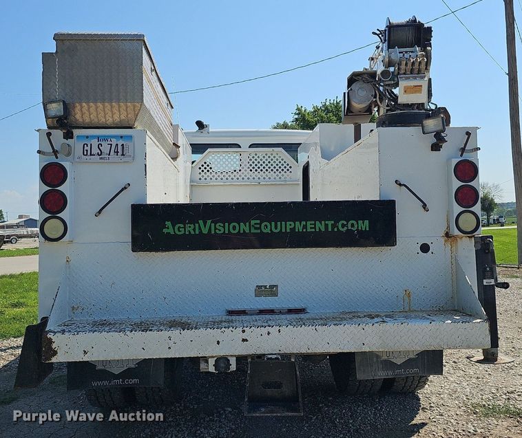 image for item DO2859 1998 Freightliner FL70  utility / service truck