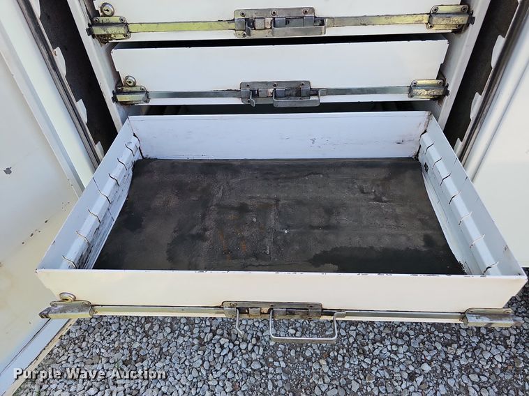 image for item DO2859 1998 Freightliner FL70  utility / service truck