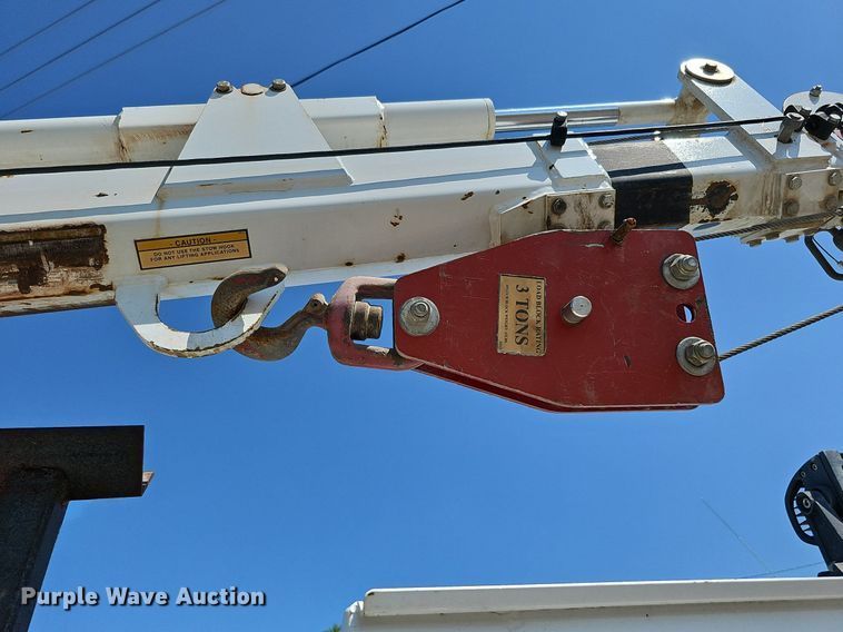 image for item DO2859 1998 Freightliner FL70  utility / service truck