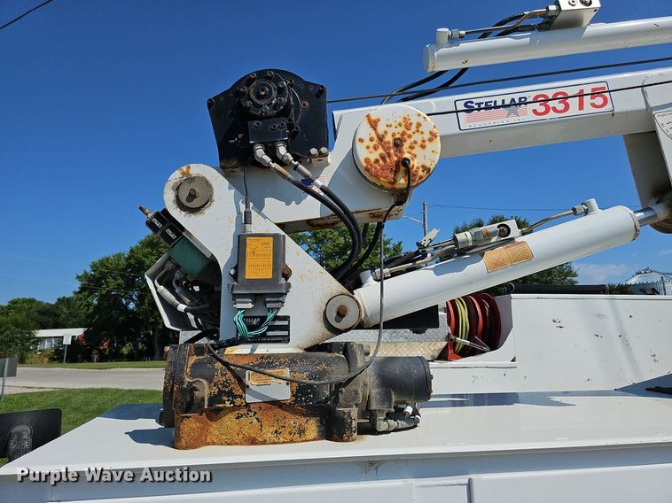 image for item DO2859 1998 Freightliner FL70  utility / service truck