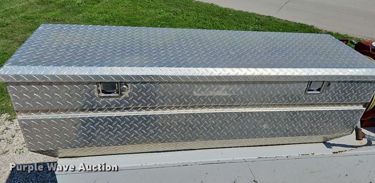 image for item DO2859 1998 Freightliner FL70  utility / service truck