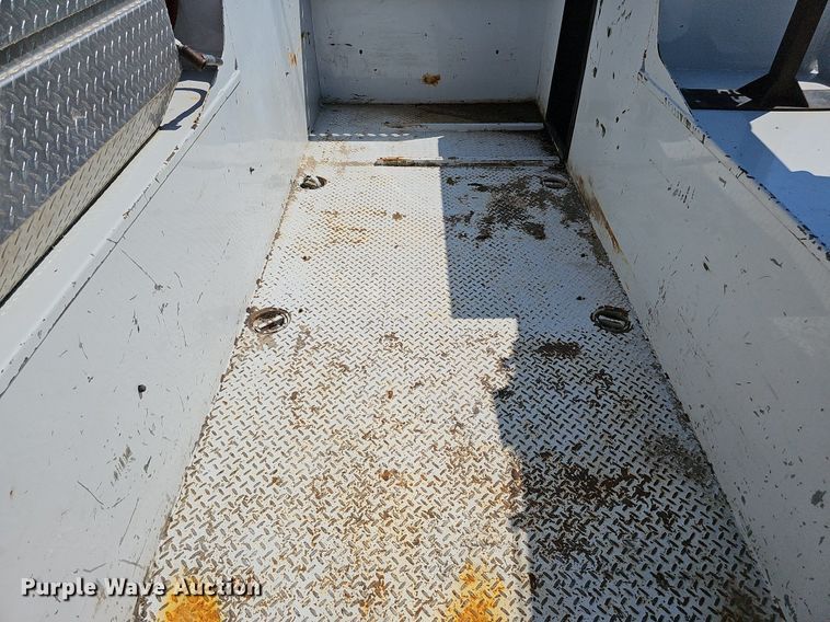 image for item DO2859 1998 Freightliner FL70  utility / service truck