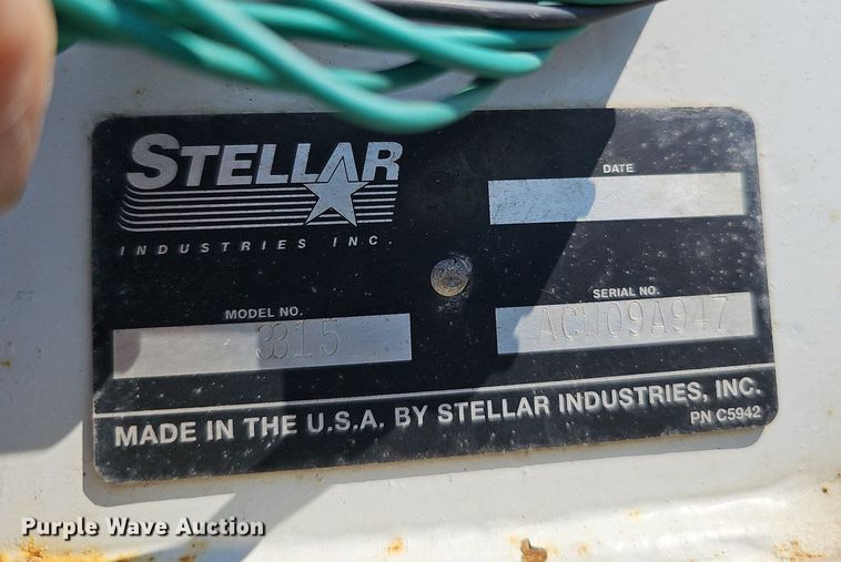 image for item DO2859 1998 Freightliner FL70  utility / service truck