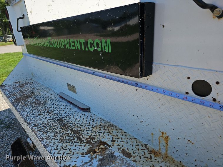 image for item DO2859 1998 Freightliner FL70  utility / service truck