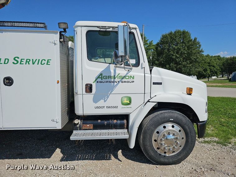 image for item DO2859 1998 Freightliner FL70  utility / service truck