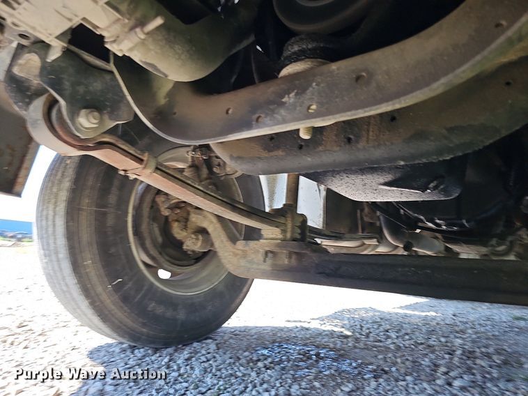 image for item DO2859 1998 Freightliner FL70  utility / service truck