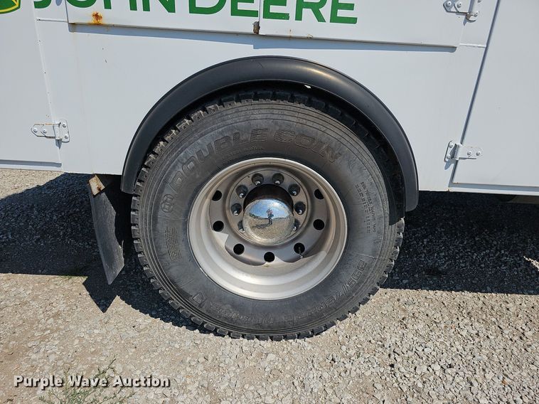 image for item DO2859 1998 Freightliner FL70  utility / service truck