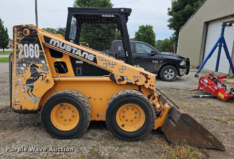image for item DO2890 1996 Mustang 2060  skid steer loader