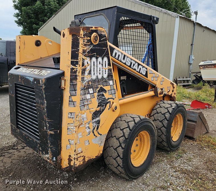 image for item DO2890 1996 Mustang 2060  skid steer loader