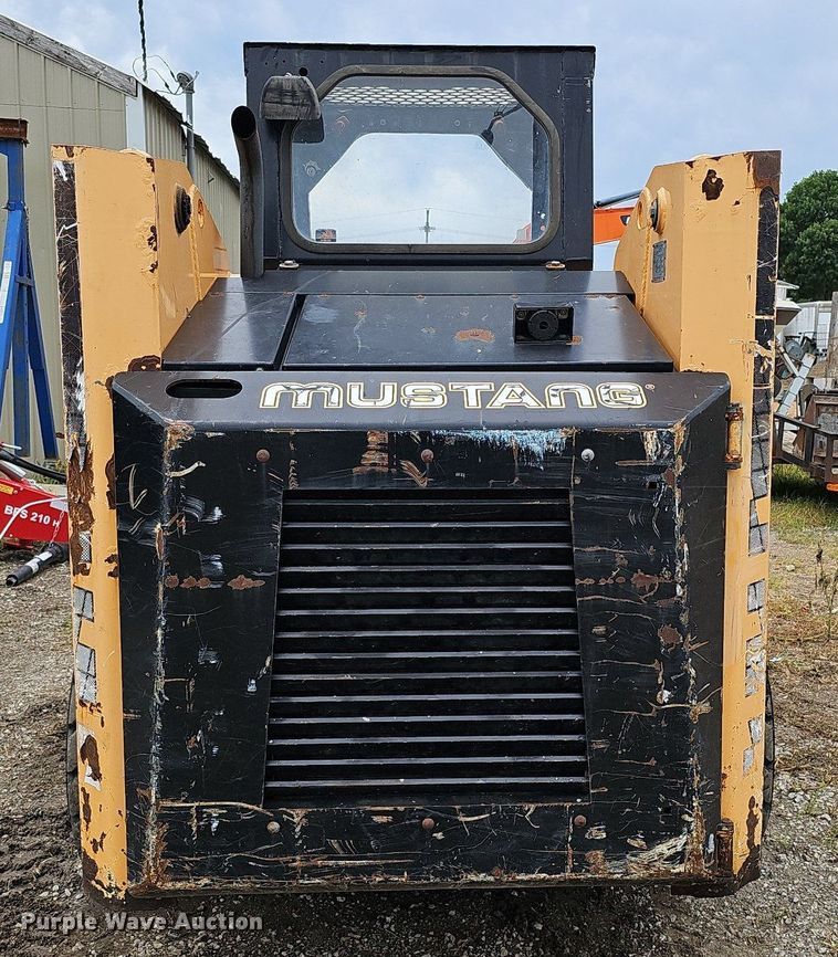 image for item DO2890 1996 Mustang 2060  skid steer loader