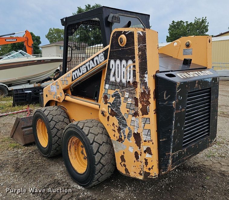image for item DO2890 1996 Mustang 2060  skid steer loader