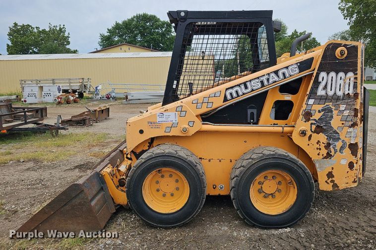 image for item DO2890 1996 Mustang 2060  skid steer loader