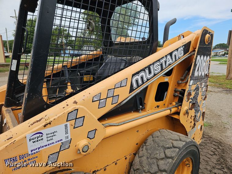 image for item DO2890 1996 Mustang 2060  skid steer loader