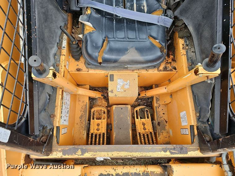 image for item DO2890 1996 Mustang 2060  skid steer loader