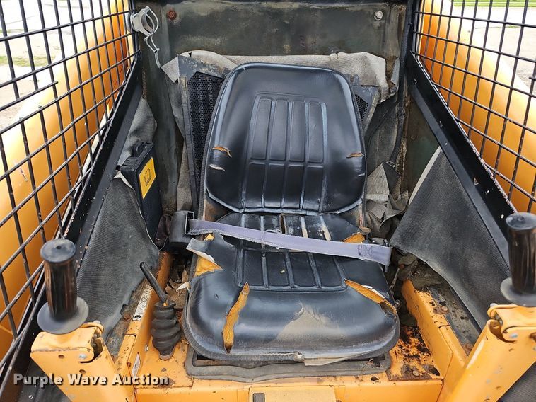 image for item DO2890 1996 Mustang 2060  skid steer loader