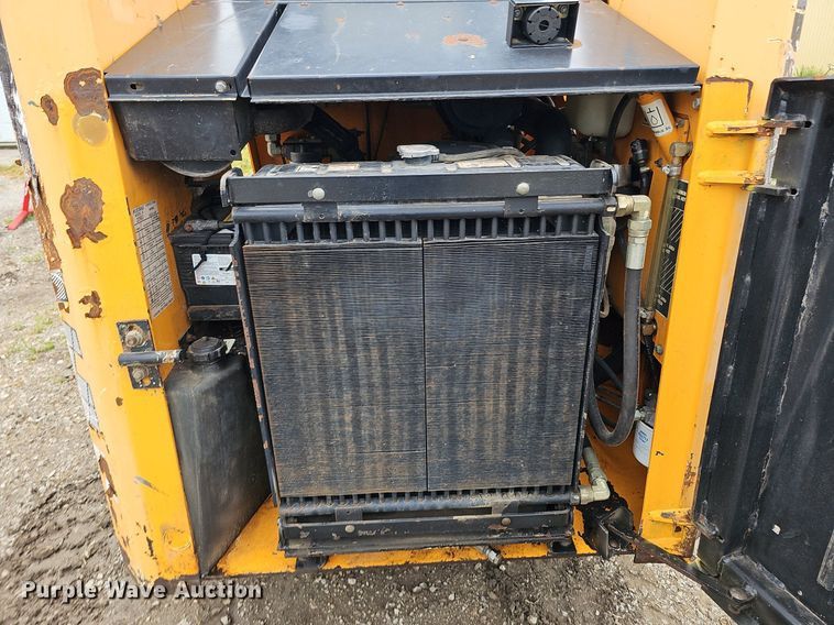 image for item DO2890 1996 Mustang 2060  skid steer loader