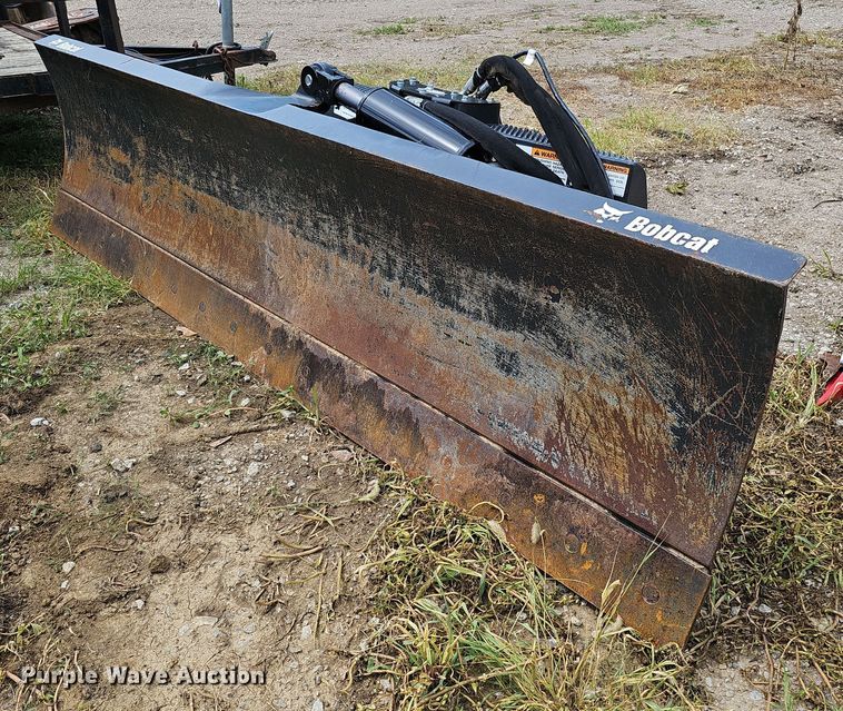 image for item DO2891 2019 Bobcat Dozer 96  skid steer dozer blade