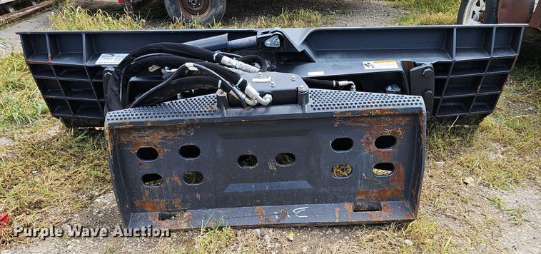 image for item DO2891 2019 Bobcat Dozer 96  skid steer dozer blade