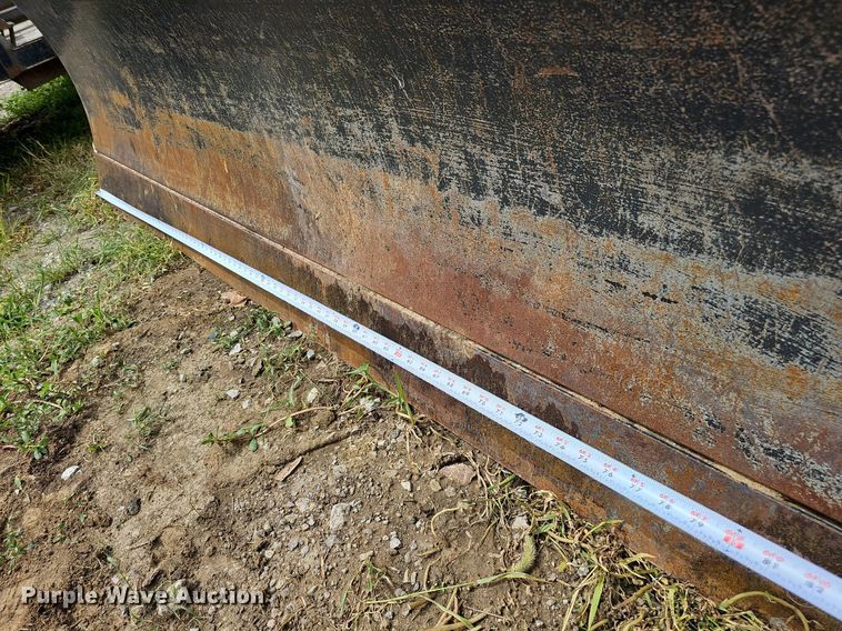 image for item DO2891 2019 Bobcat Dozer 96  skid steer dozer blade