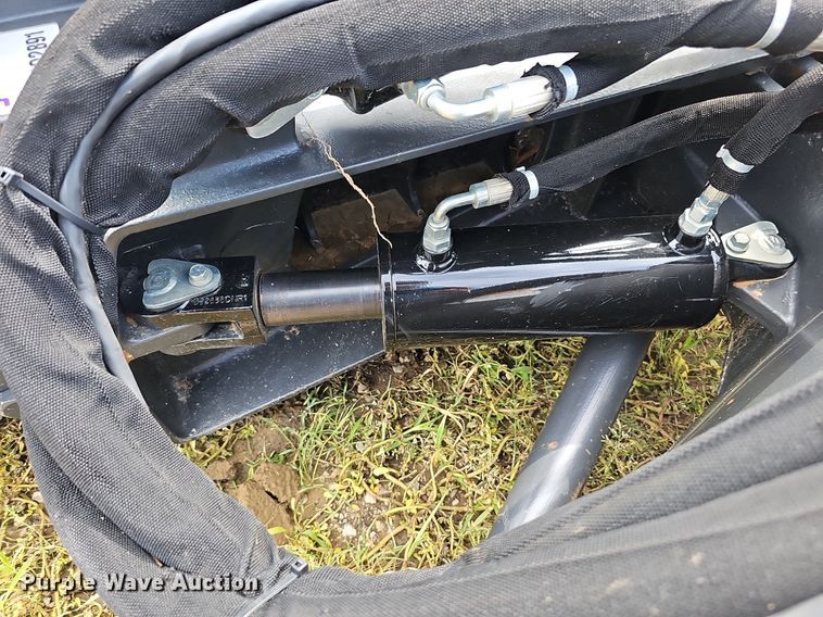 image for item DO2891 2019 Bobcat Dozer 96  skid steer dozer blade