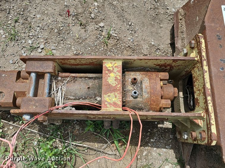 image for item DO2892 (2) skid steer breakers