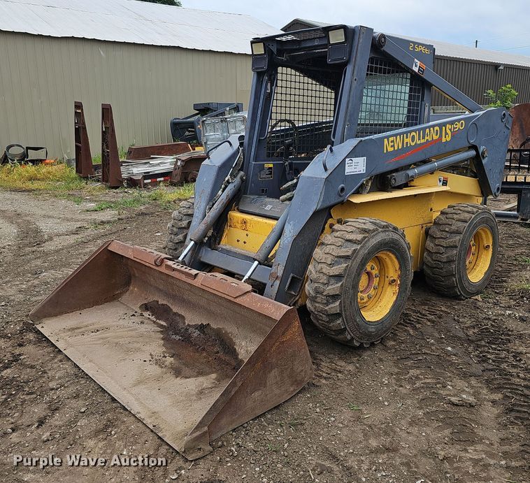 image for item DO2896 1999 New Holland LS190  skid steer loader
