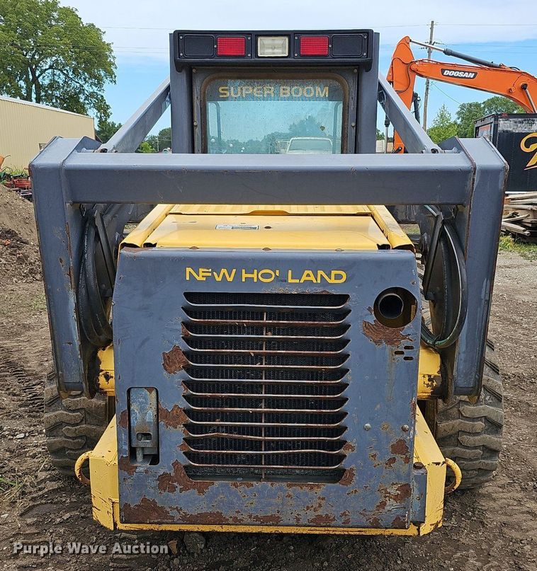 image for item DO2896 1999 New Holland LS190  skid steer loader