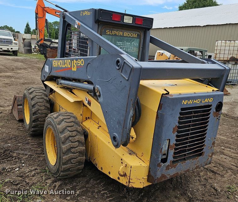 image for item DO2896 1999 New Holland LS190  skid steer loader