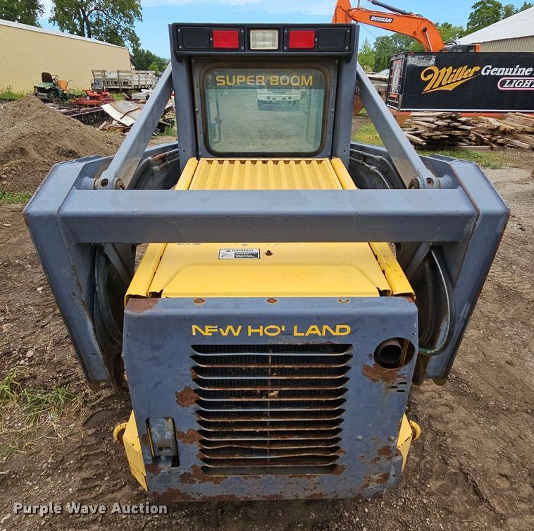 image for item DO2896 1999 New Holland LS190  skid steer loader