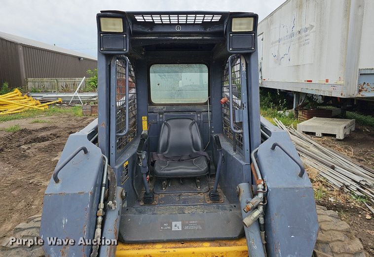 image for item DO2896 1999 New Holland LS190  skid steer loader