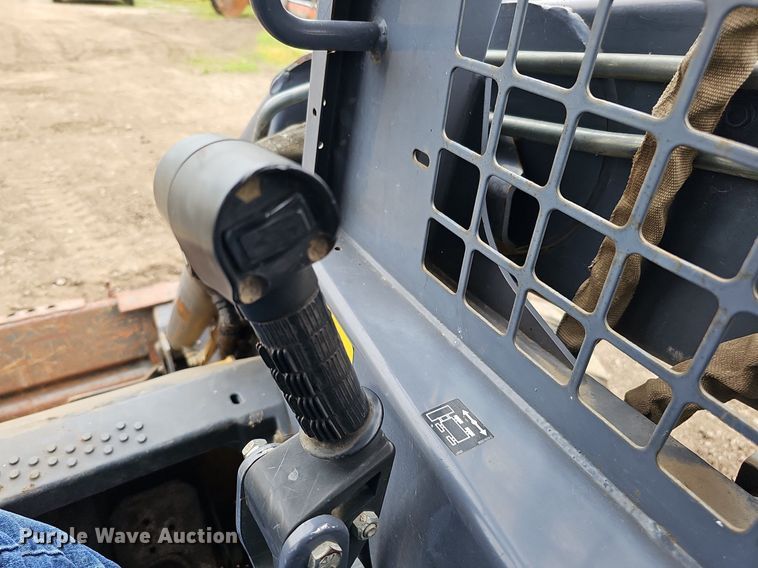 image for item DO2896 1999 New Holland LS190  skid steer loader